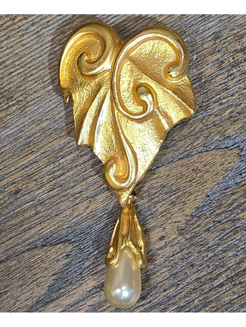Modernist Gold Tone Brooch Dangle Faux Pearl